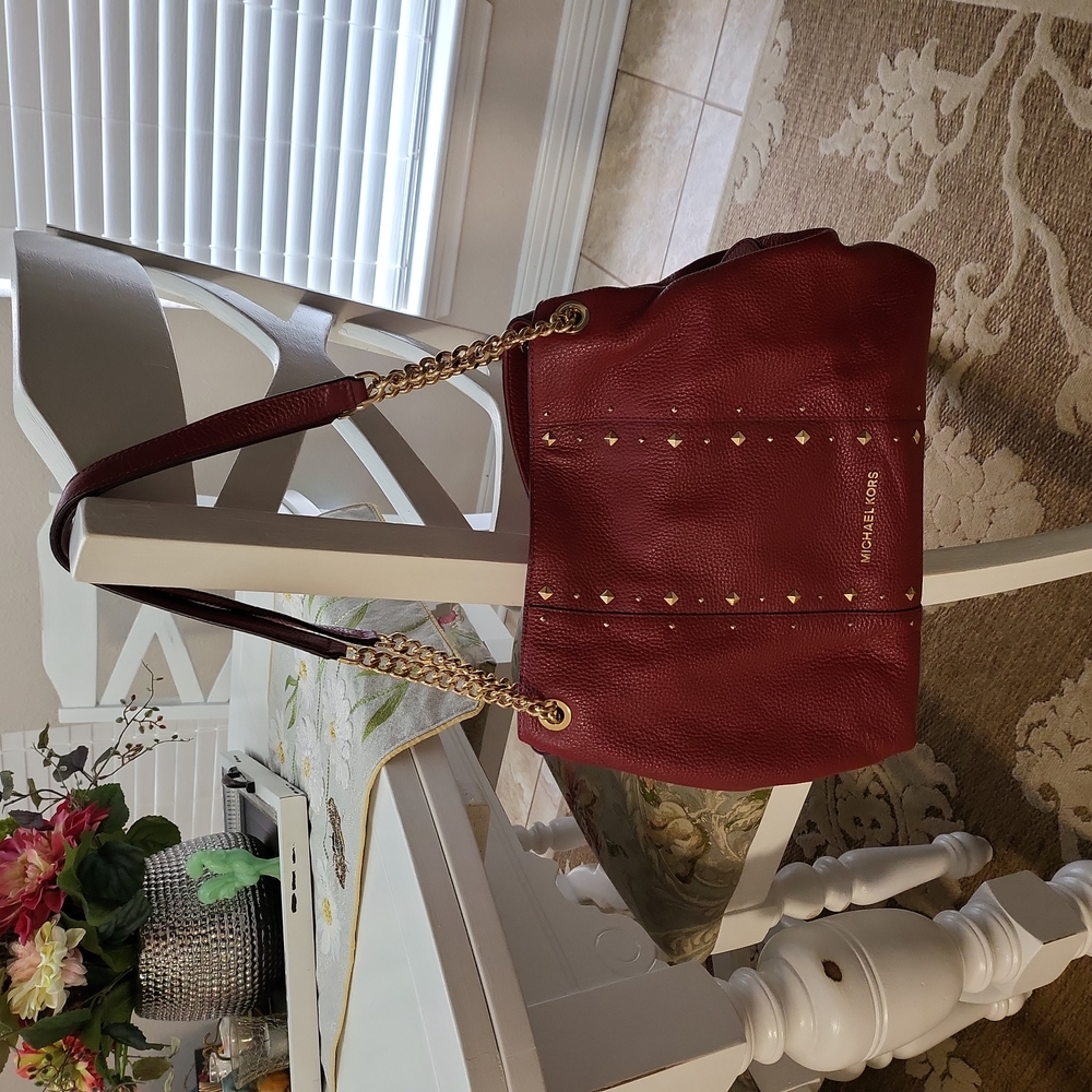 Michael Kors purse
